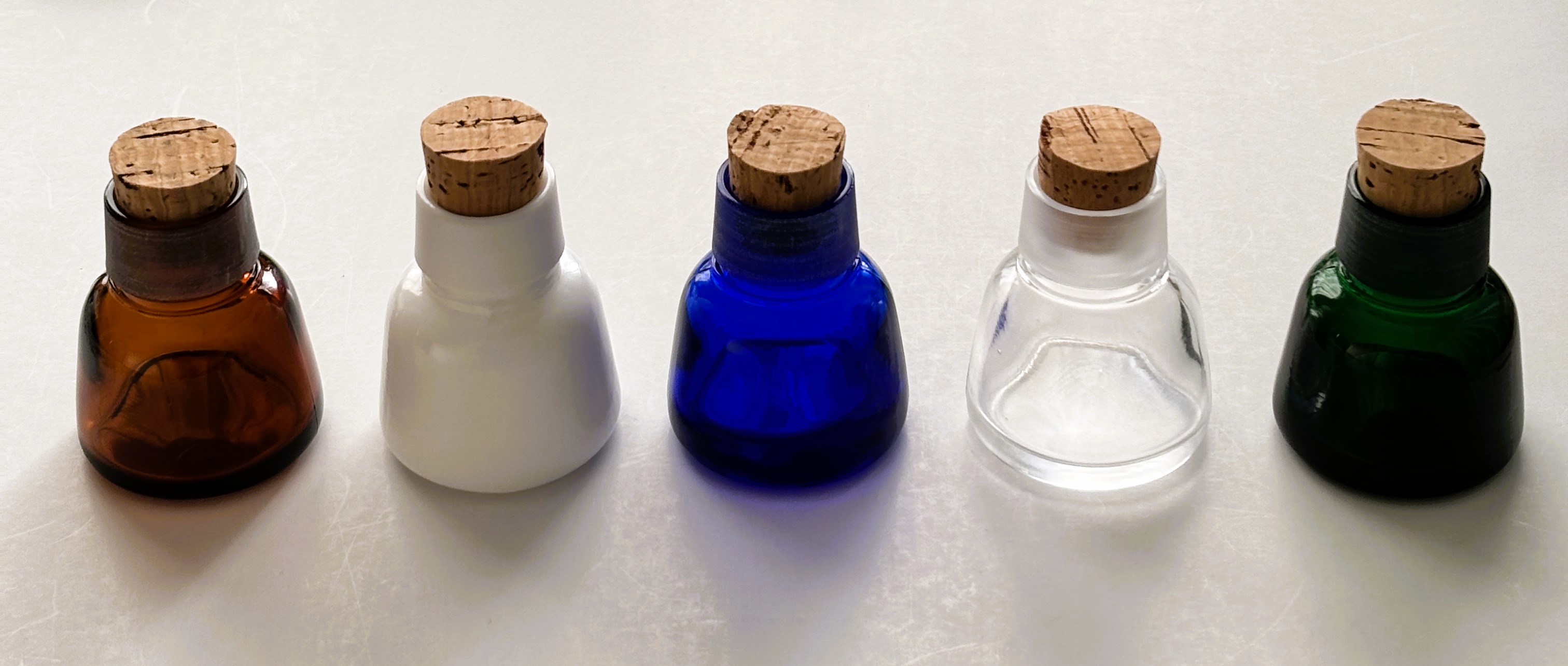 コルク栓有帽瓶 S/L（全5色）｜アロマ・ハーブ・小物の保存に。丸みが愛らしい保存瓶