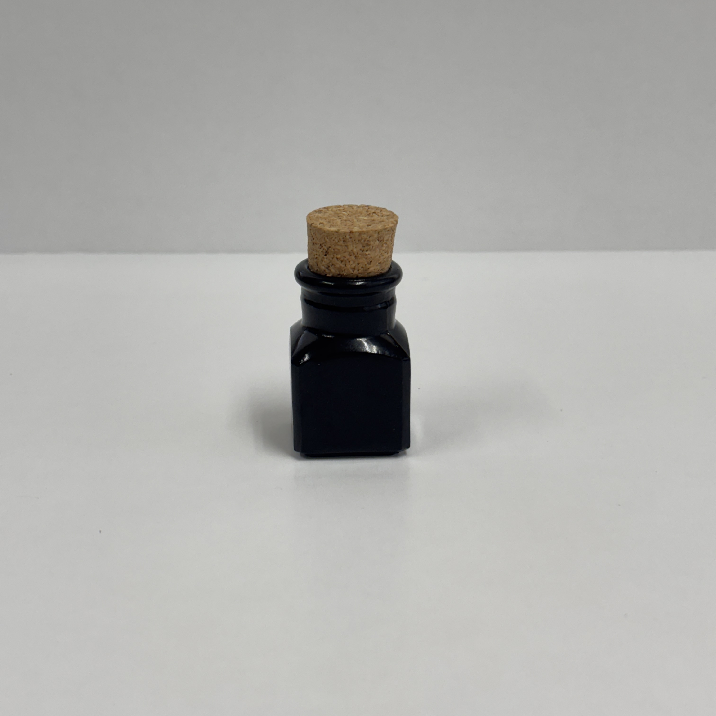 コルク栓薬瓶（全7色） - 画像 (2)