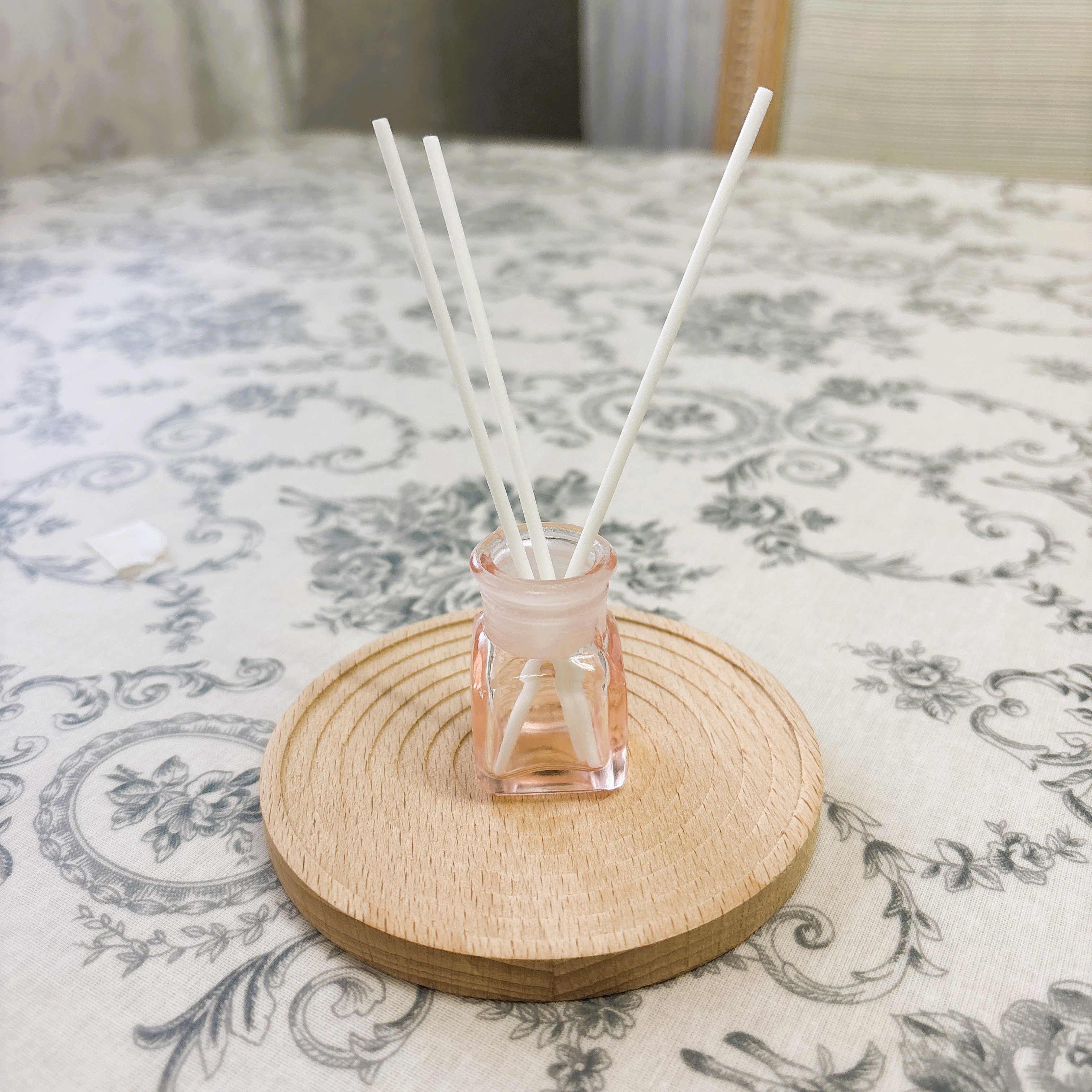 ピンク色薬瓶 比較セット(2本組) - 画像 (4)