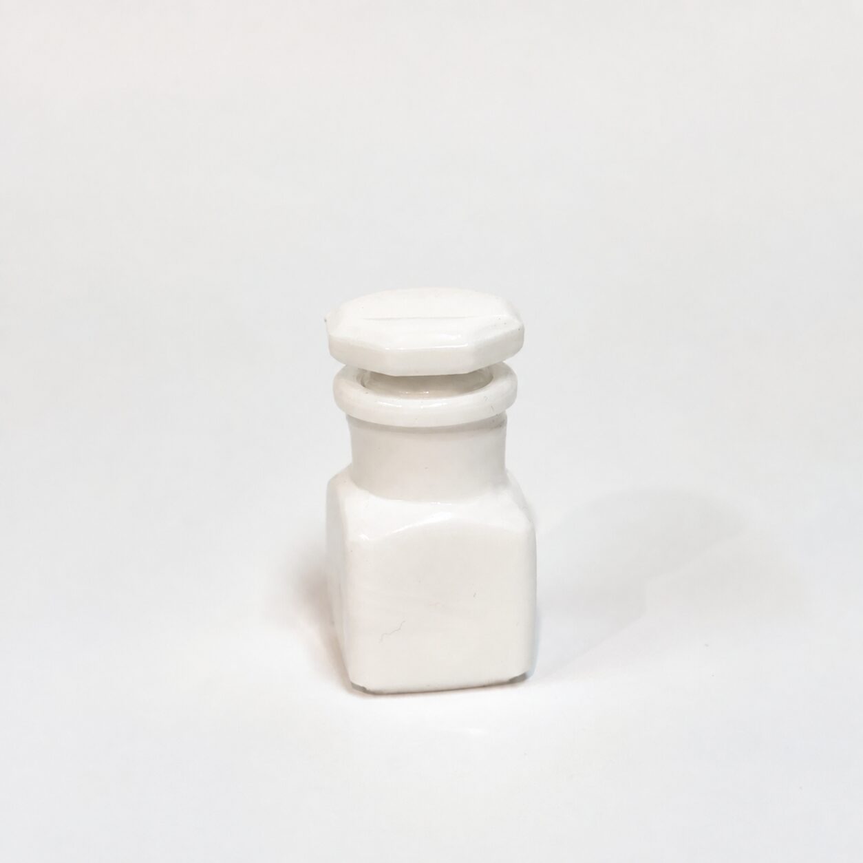 小さな一輪挿し・インクの小分けに｜レトロ薬瓶（全9色・8ml） - 画像 (7)